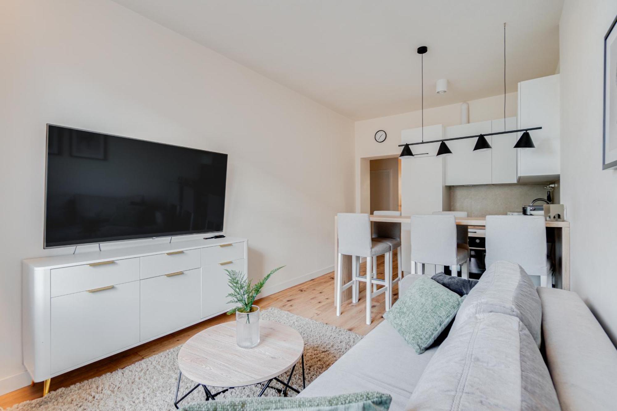 Bright Day Apartment - Self Check-In 24H, 10 Min Market Square - Wroclaw — Photos 3